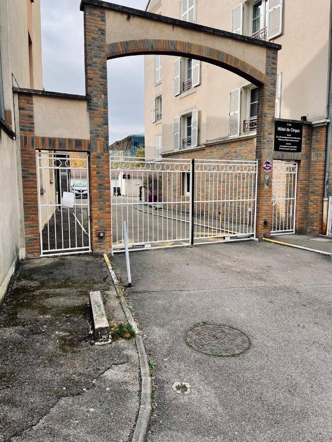 Appartement Centre Ville Avec Garage Troyes Luaran gambar